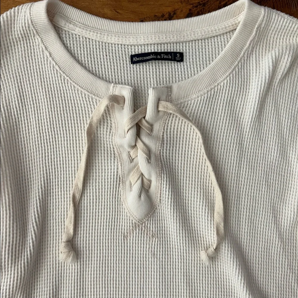 Abercrombie & Fitch Waffle Weave Tie Front Long Sleeve Shirt - Picture 5 of 7